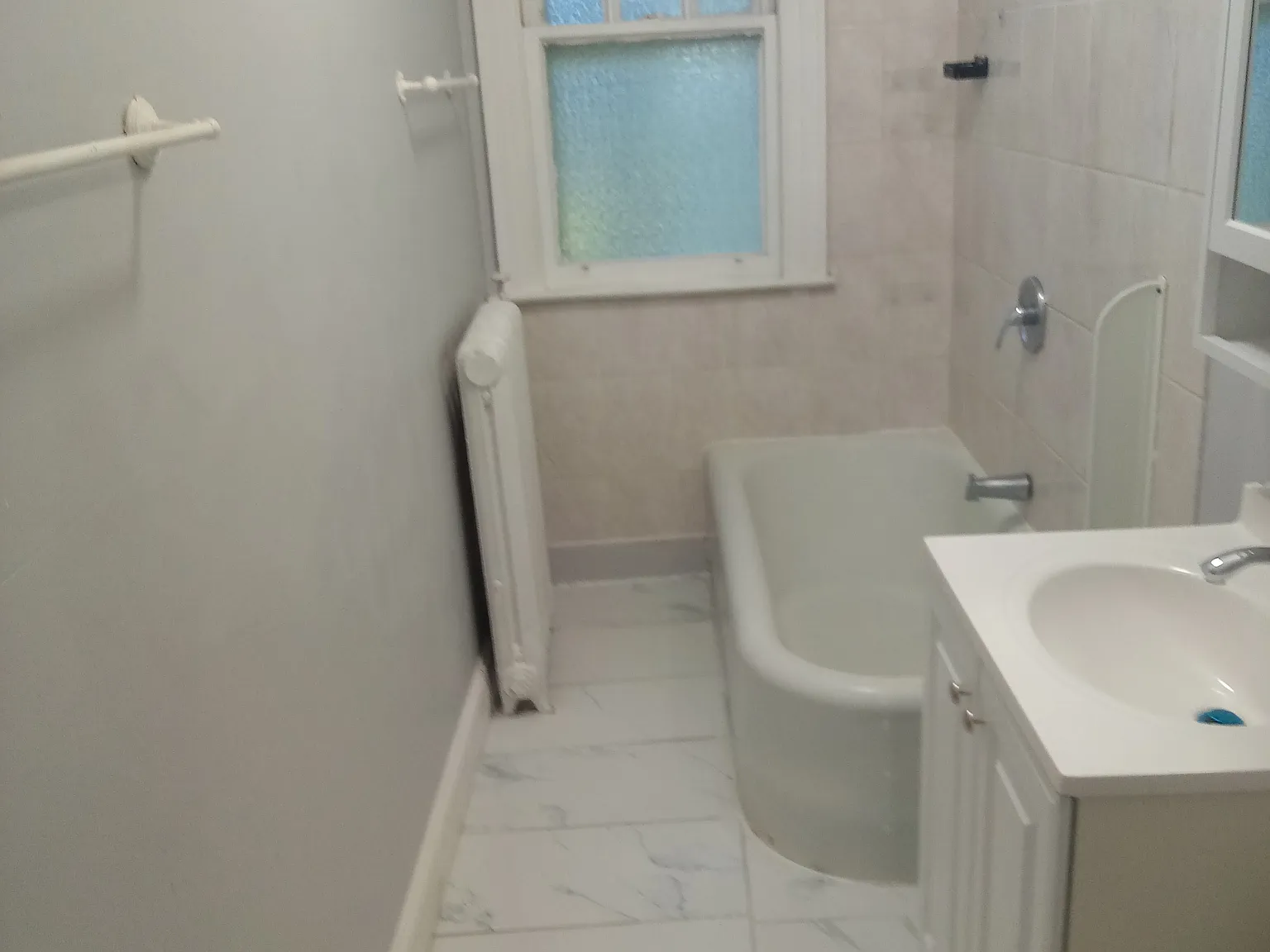 1 bed, 750 sqft, $1,500 — Photo 3