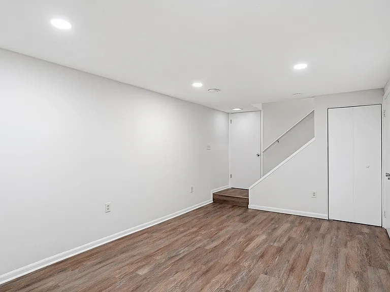 2515 Tabor Ct — Photo 33