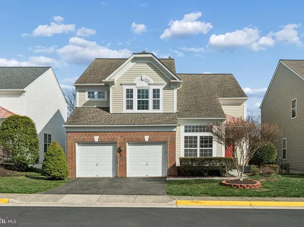 2460 Leyland Ridge Rd, Herndon, VA 20171