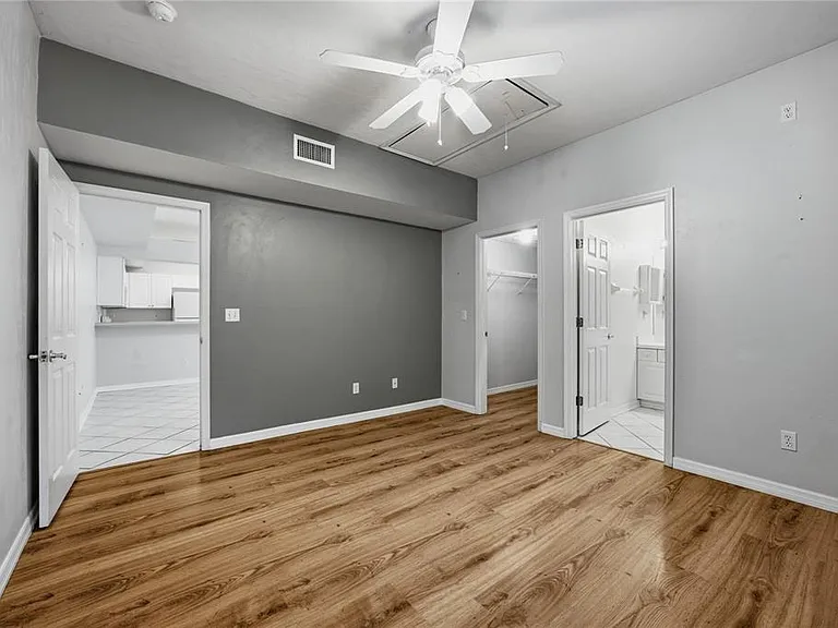 350 NW 50th Blvd #350 — Photo 16