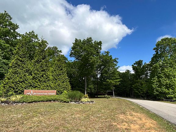 39th image of 150 Red Oak Dr