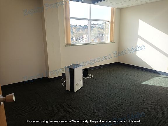 4th image of 412 W Center St #305