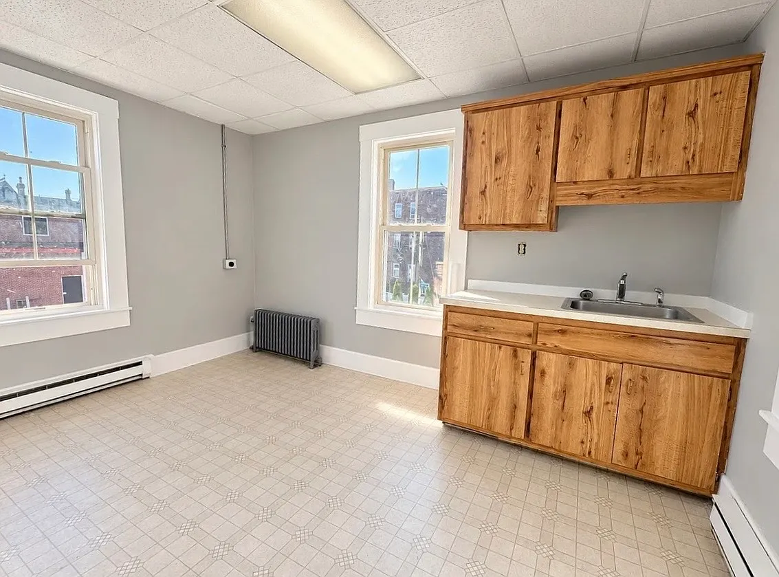 2 bed, $1,950 — Photo 2