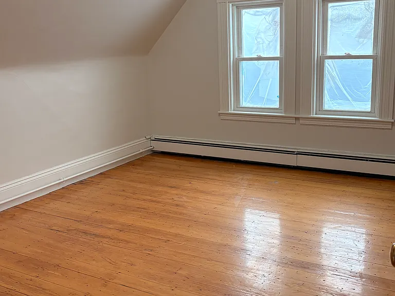 14 Adelaide St #2 — Photo 2