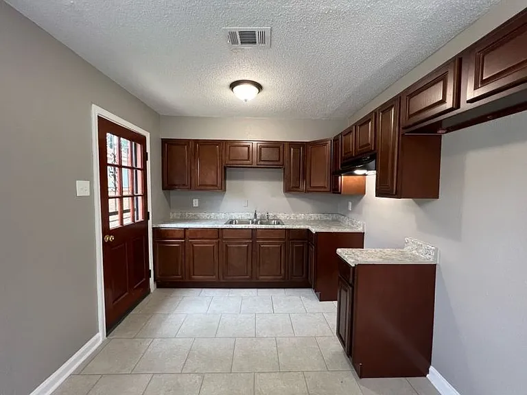 3790 Helen Ann Dr — Photo 3
