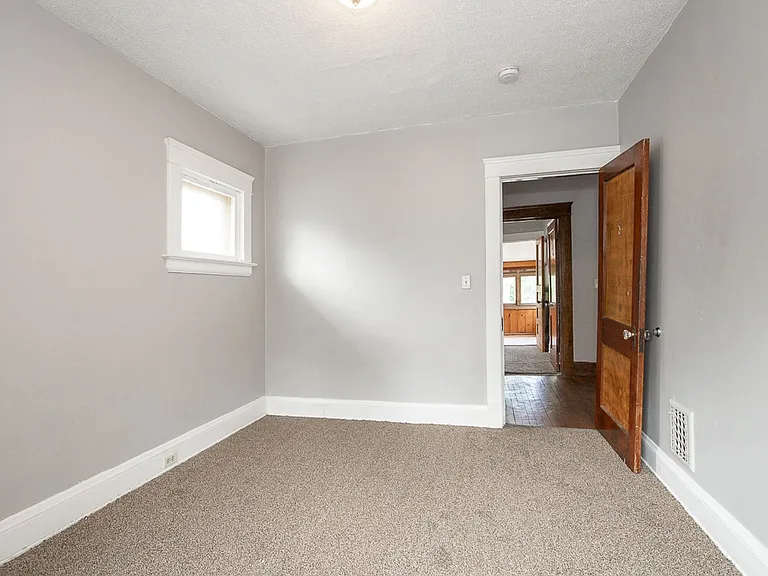 15401 Grovewood Ave — Photo 14