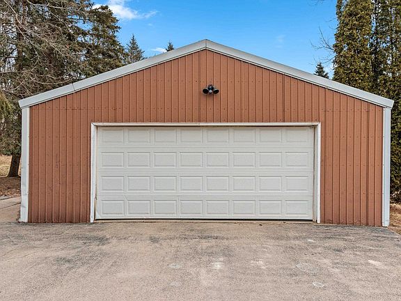 5th image of E8557 Weyauwega Rd