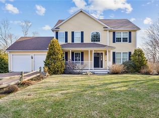 302 Pond St, South Kingstown, RI 02879