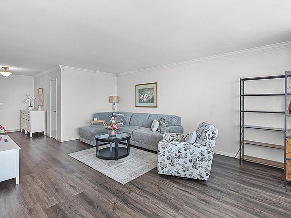 5th image of 4466 W Pine Blvd APT 18A