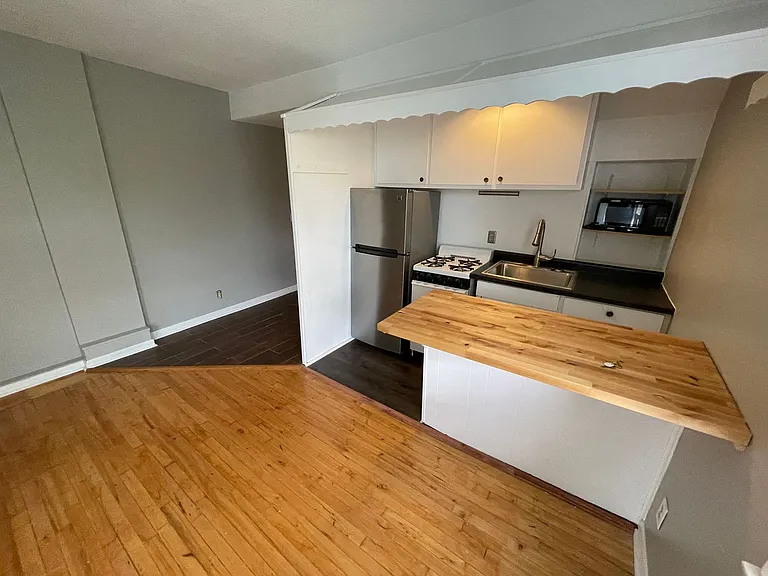 2118 Pillsbury Ave S #12 — Photo 15