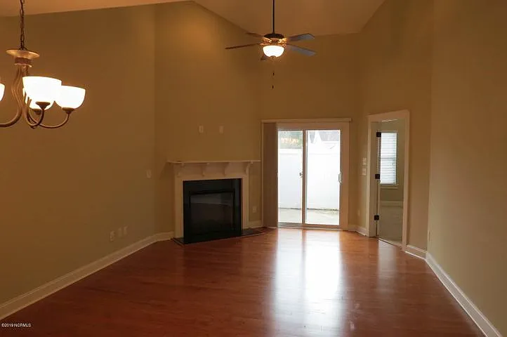 1805 Fox Den Way #5 — Photo 3