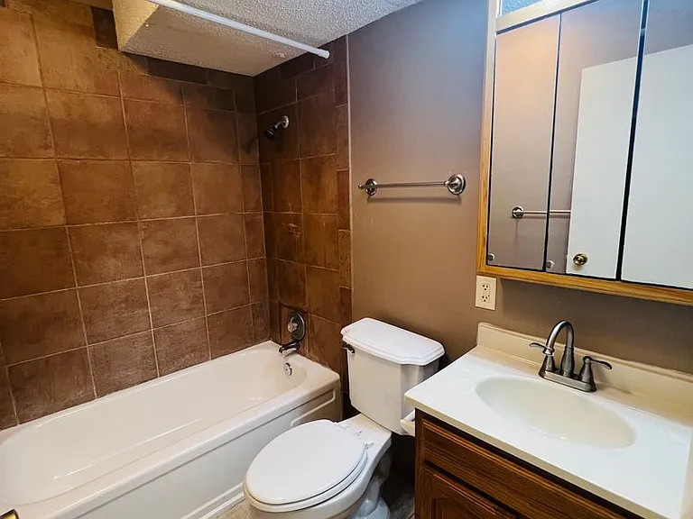 601 21st Avenue Pl — Photo 7