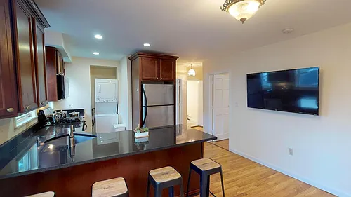 315 Elm St #1 Photo 1