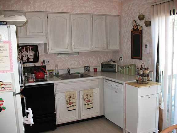 5th image of 38 Buckingham Ct