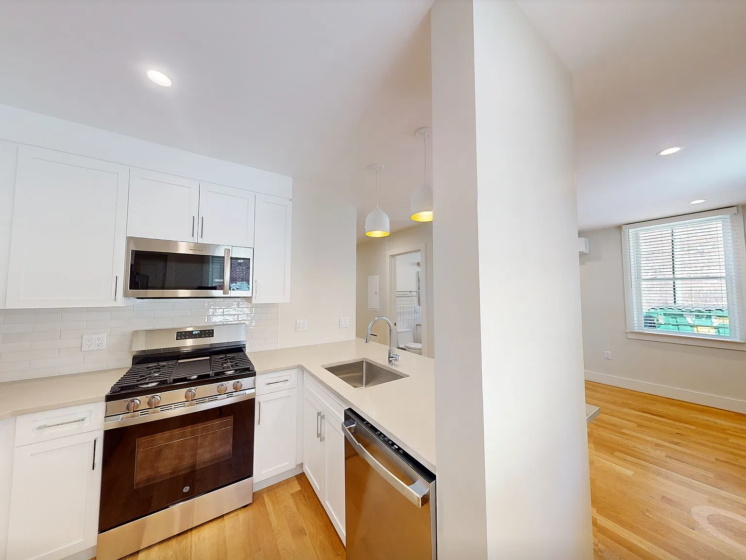 2 bed, $3,300 — Photo 1