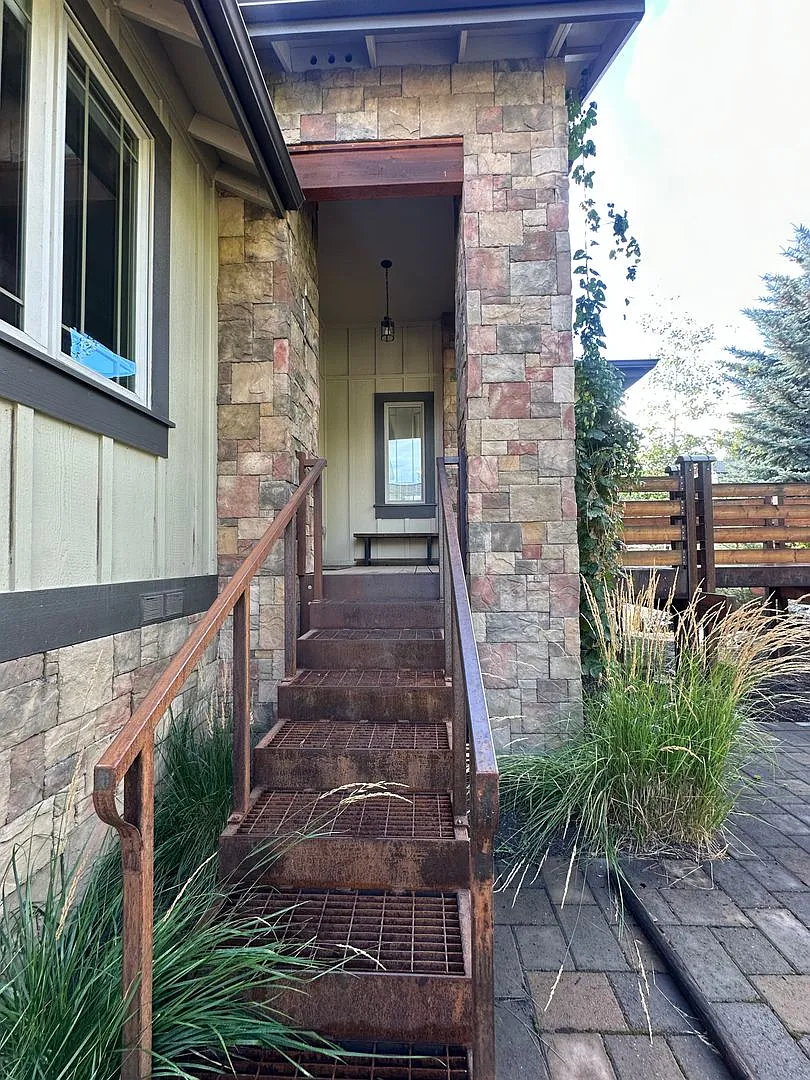 Gorgeous Westside home! New listing! — Photo 4