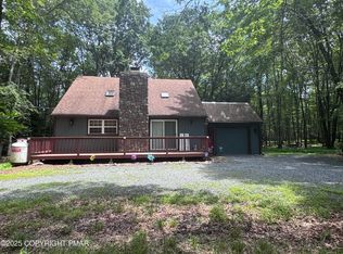 944 Old Stage Rd, Albrightsville, PA 18210