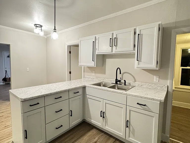 234 Foster St — Photo 5