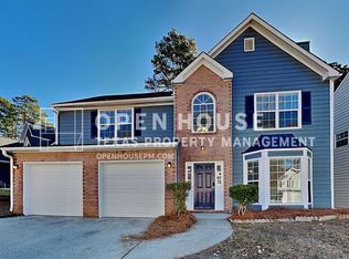 5260 Harbins Point Ln NW, Lilburn, GA 30047