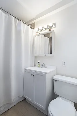 Rented by Avi Nash Associates | media 6