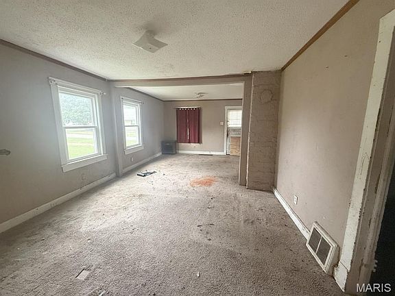 5th image of 204 Wilson St