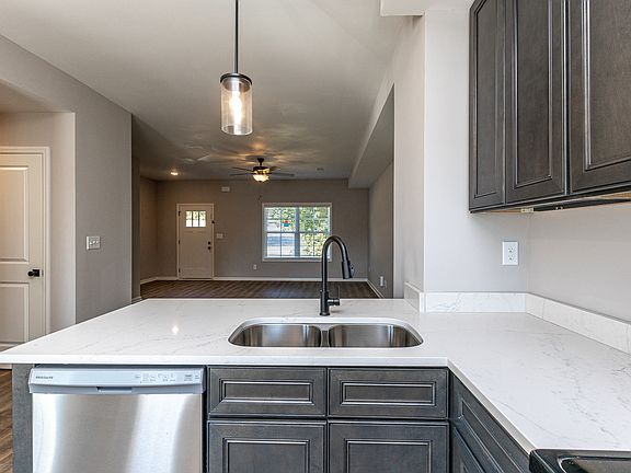 5th image of 502 S Main St #1
