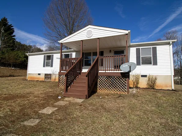 105 Hazelwood Ter, Vinton, VA 24179