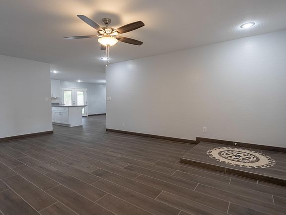 3rd image of 10925 N 107th Way