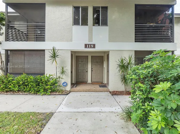 119 Gardens Dr APT 203, Pompano Beach, FL 33069