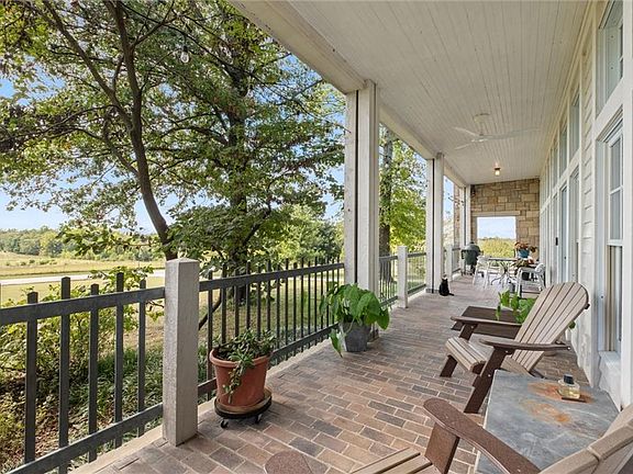 4th image of 17580B Cantrell Rd