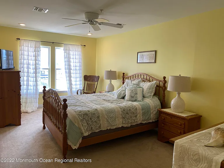 15 Sumner Ave #12 — Photo 15