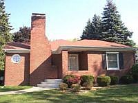 1st image of 3520 Woodland Dr