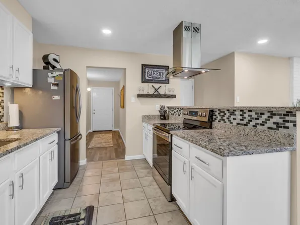 5617 Oak Ln, Rowlett, TX 75089