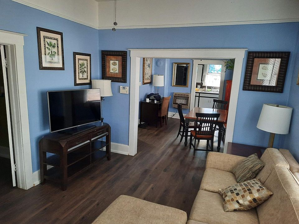 1st image of 1004 S Laurel Ave
