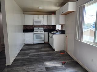 11035 Hayvenhurst Ave #18, Granada Hills, CA 91344