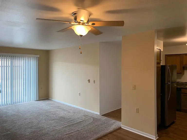 Heather Downs Apartments — Photo 11