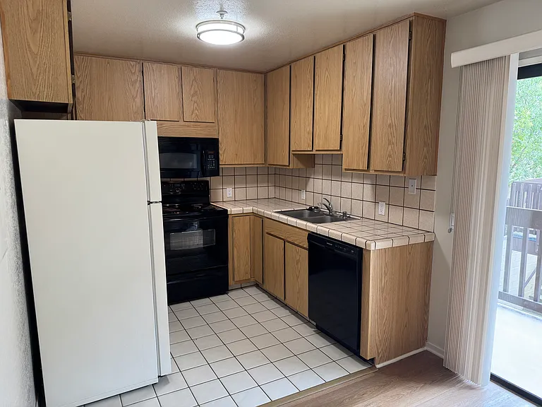 504 McClellan Ave #5 — Photo 11