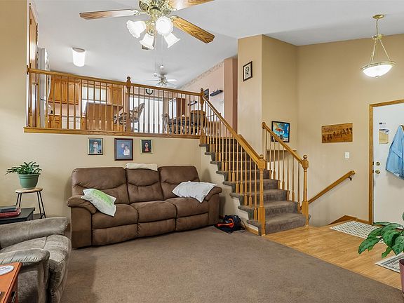 3rd image of 430 NE 60th St