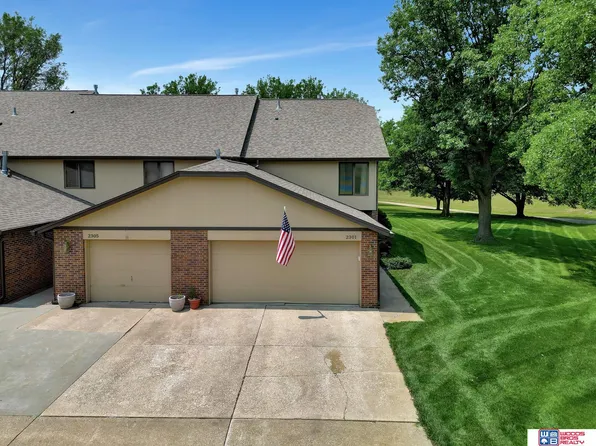 2301 Winding Way, Lincoln, NE 68506