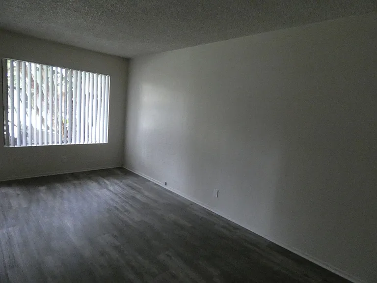 Waterstone Park Apartments — Photo 17