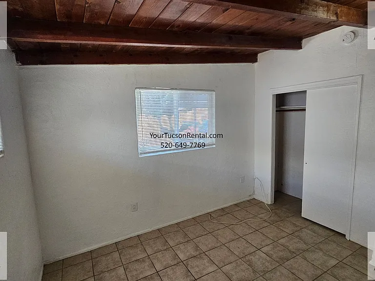 Greenlee — Photo 37