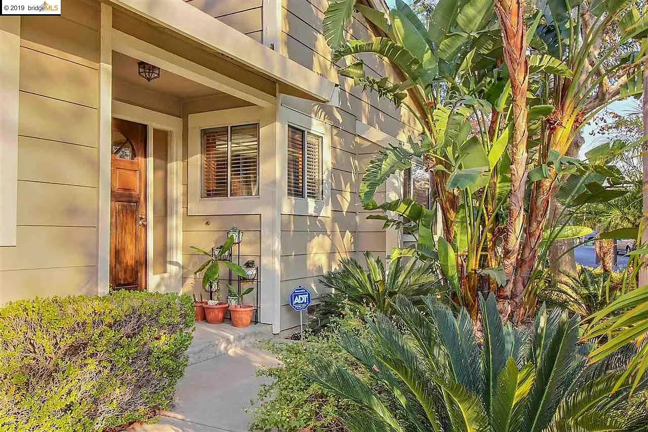 231 Sea Point Way photo 1