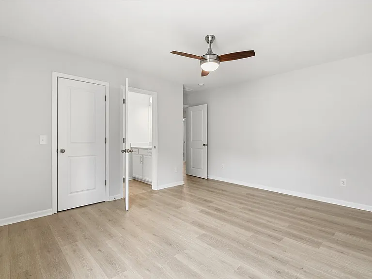 8646 Windsor Hill Blvd — Photo 37