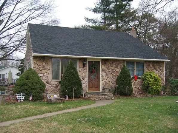 135 Franklin Ave, Mantua, NJ 08051