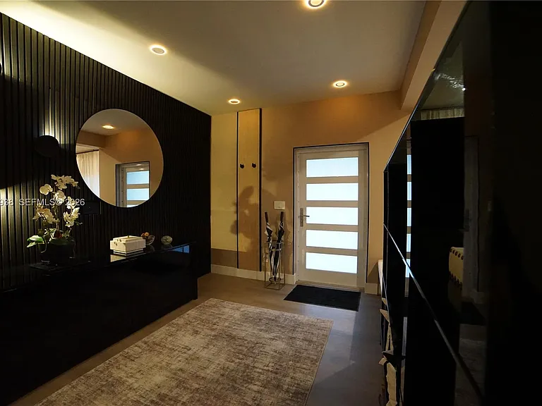 7700 Coquina Dr — Photo 3