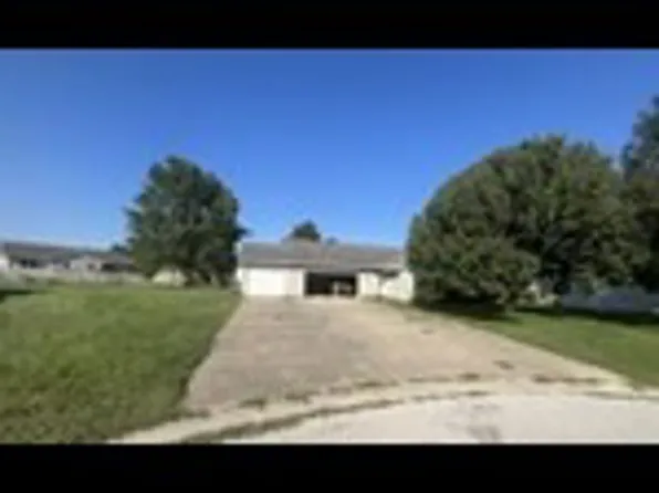 8 Westmoor Ct, Oreana, IL 62554