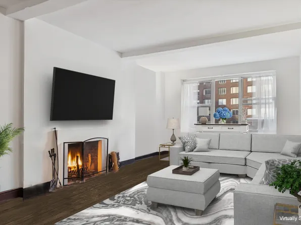 424 East 52nd Street image 1 of 9