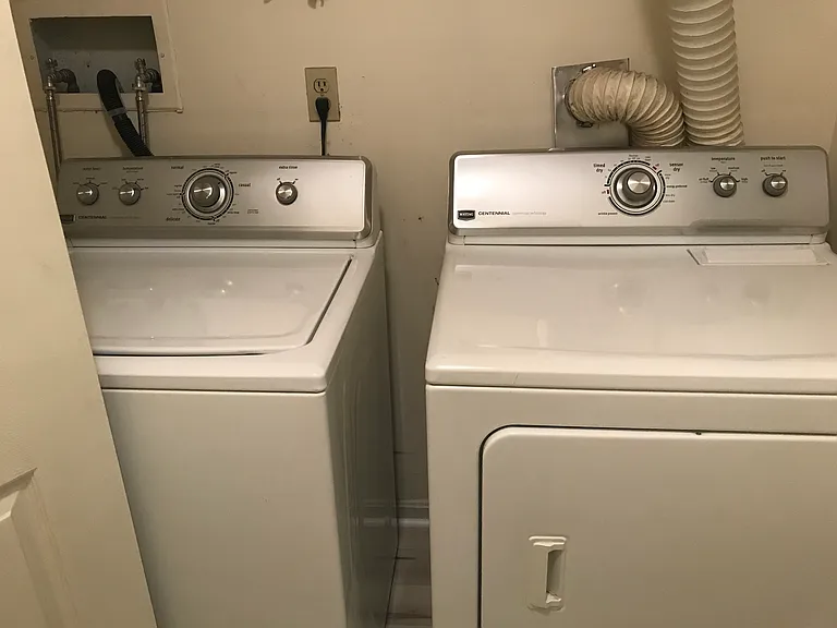 222 Cambridge Ct — Photo 32