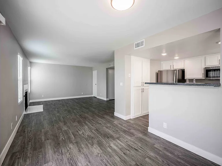 Sorelle Apartments — Photo 13