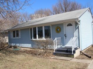 134 Sunny Cir, Mason City, IA 50401